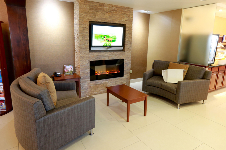 Public Area 2, Holiday Inn Express & Suites WEST CHESTER, Chester