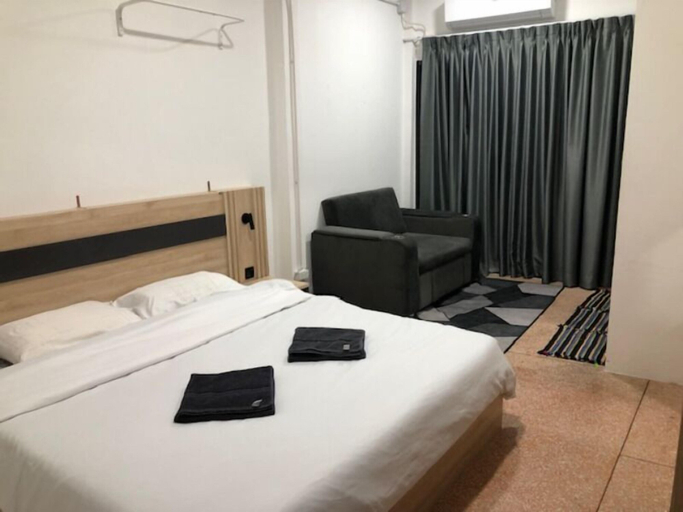 Bedroom 4, Urban Jungle Hostel, Bang Rak