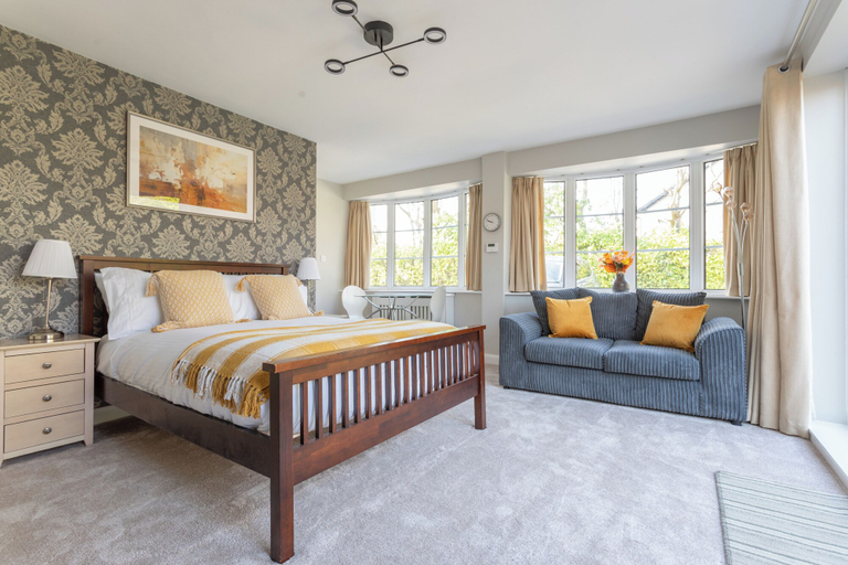 Bedroom, Robins Perch, Stockport