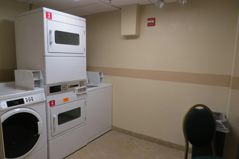 Public Area 2, Holiday Inn Express CLERMONT by IHG, Lake