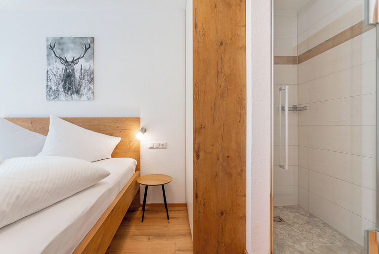Bedroom 2, Villa Oberbichl, Zell am See