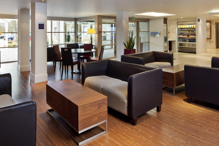 Public Area 3, Holiday Inn Express MILTON KEYNES by IHG, Milton Keynes