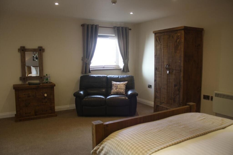 Bedroom 2, HOMESLY THE WOODMAN INN LTD, North Yorkshire