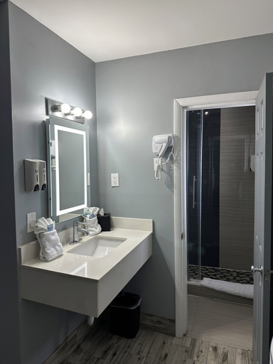 Bathroom 3, Marion Motor Lodge, Saint Johns