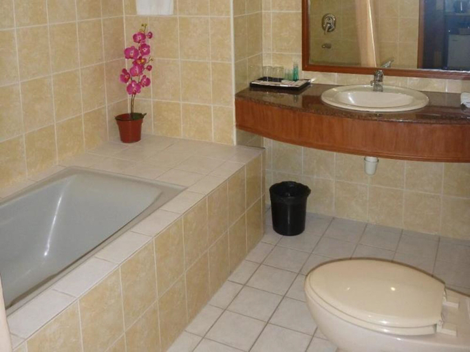 Bathroom 4, Seafest Hotel, Semporna