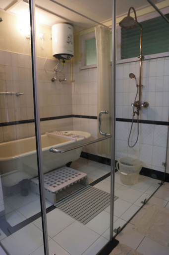 Bathroom, Mancotta Heritage Chang Bungalow, Dibrugarh