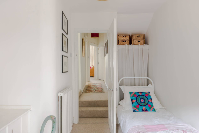 Bedroom 3, Traditional 2 Bed Apartment, Notting Hill, London