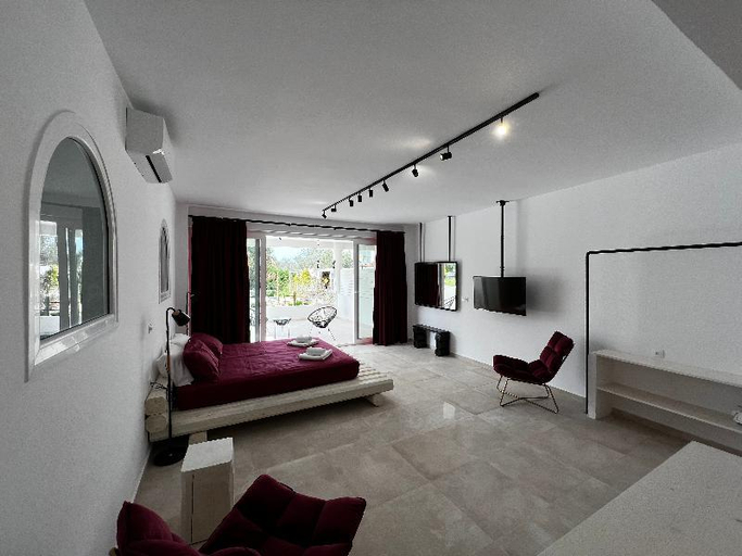 Bedroom 3, Three Seasons, Ionian Islands