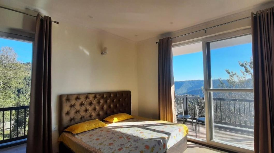 Bedroom 2, Kennys Kottage, Nainital