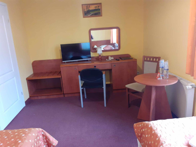Bedroom 2, Hotel Spichlerz, Stargard