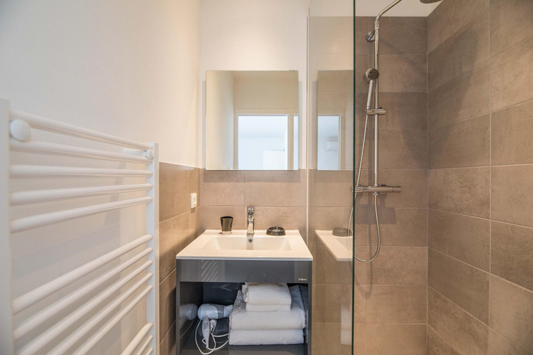 Bathroom 5, Residence P&V Premium Les Terrasses d'Arsella, Corse-du-Sud
