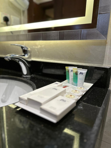 Bathroom 5, West Land Hotel, Jeddah
