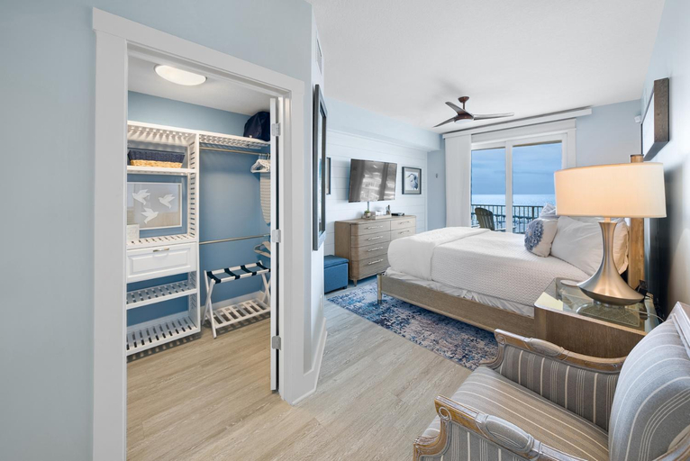 Bedroom, Calypso 3 Luxury Beach Vacation Sleeps 6, Bay