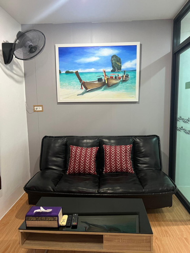 Others 5, 65 Pradit, Phuket Island