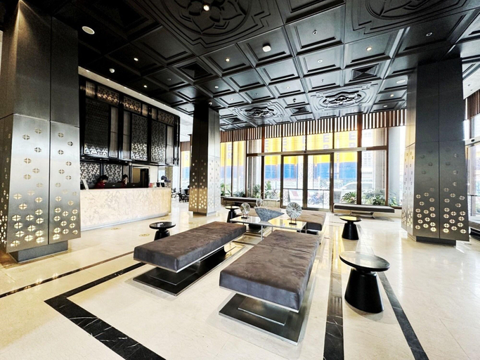 Public Area 2, Ayathorn Bangkok, Pom Pram Sattru