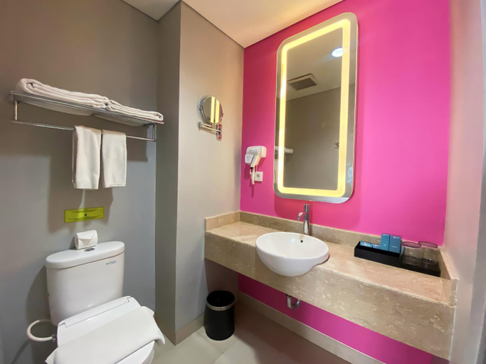 Bathroom 12