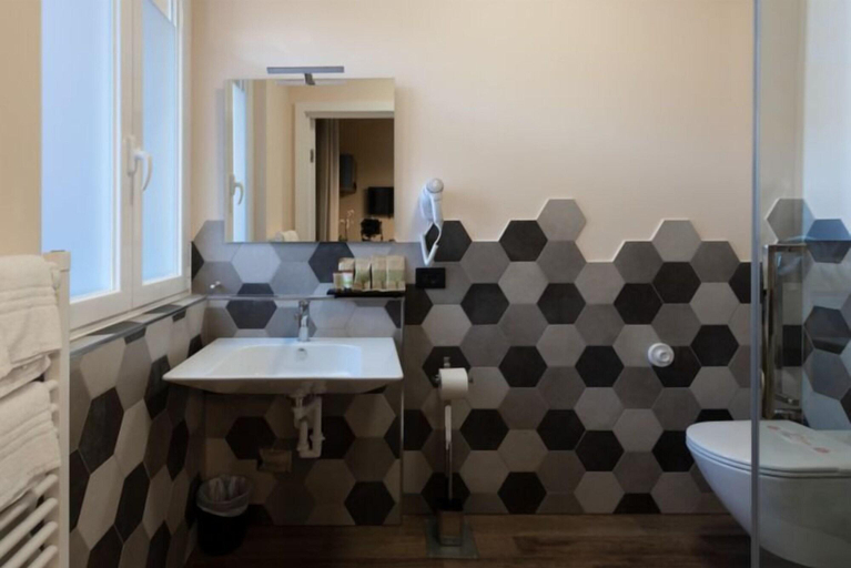 Bathroom 5, The Time Home&Hotel, Genova