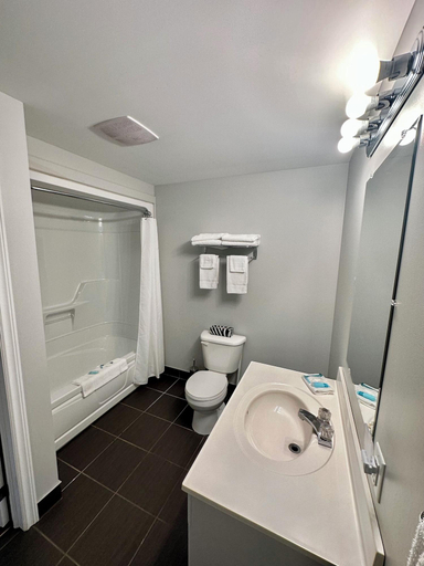 Bathroom 3, Stay In Gros Morne, Division No. 9