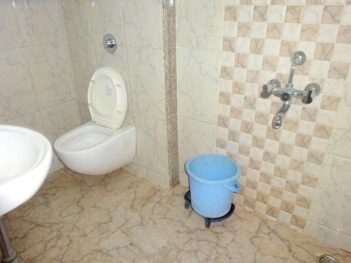 Bathroom 4, Hotel Shivansh Inn by Sky Stays, Rajsamand