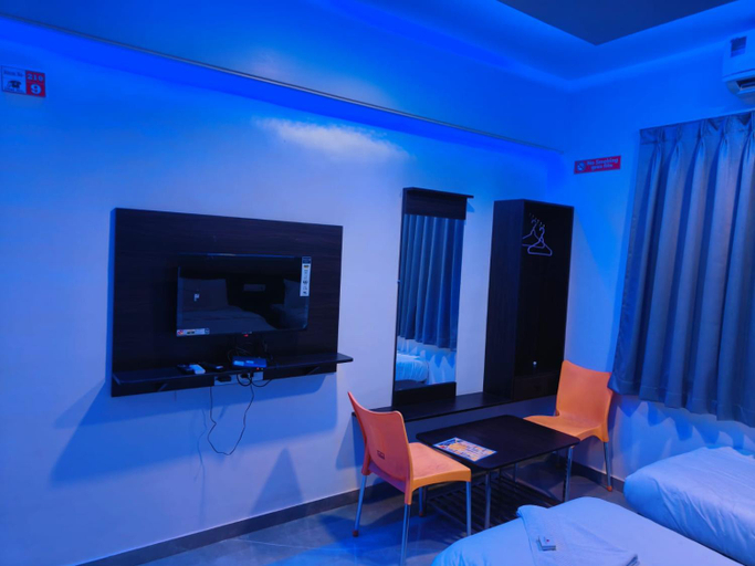 Bedroom 3, Hotel President Palace, Akkalkot, Solapur