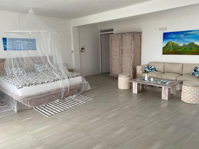 4, Morne Side Apartments, Black River