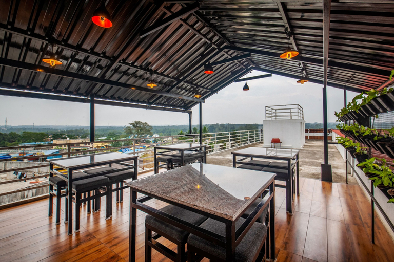 Food & Drinks 5, Treebo Sans Sarav Kushalnagar, Kodagu
