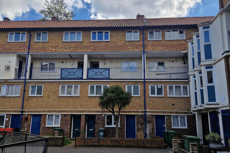 Exterior, 2 Bed-sleeps5-free Parking-10 min Walk Underground, London