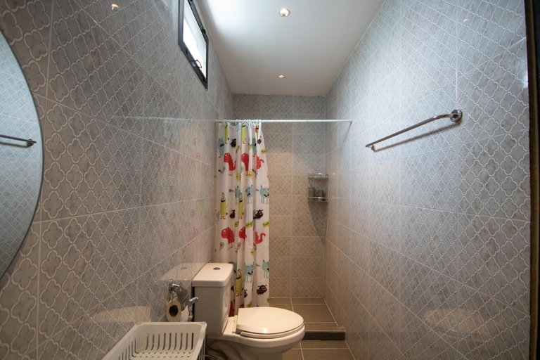 Bathroom 7