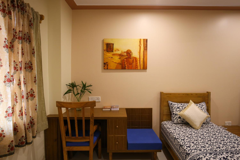 Bedroom, MVT Guesthouse & Restaurant, Mathura