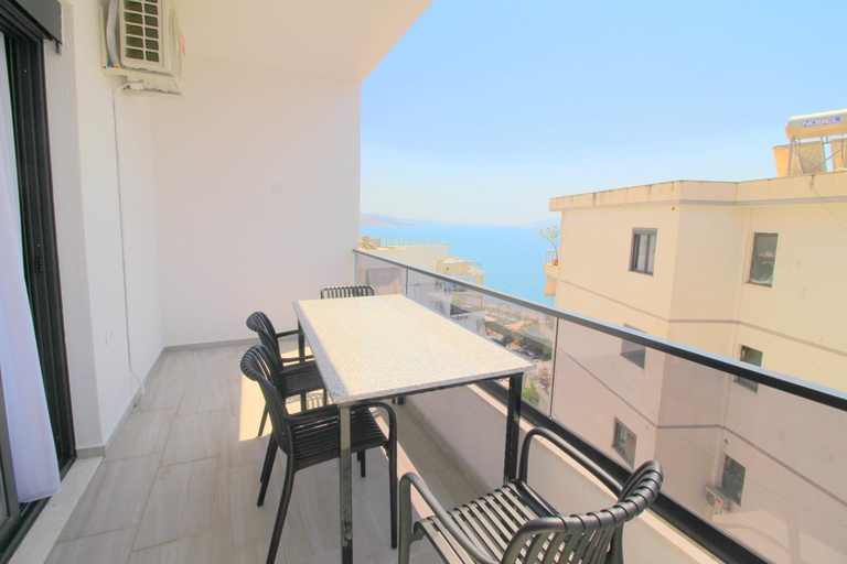 Others 4, Jola Apartments, Sarandës