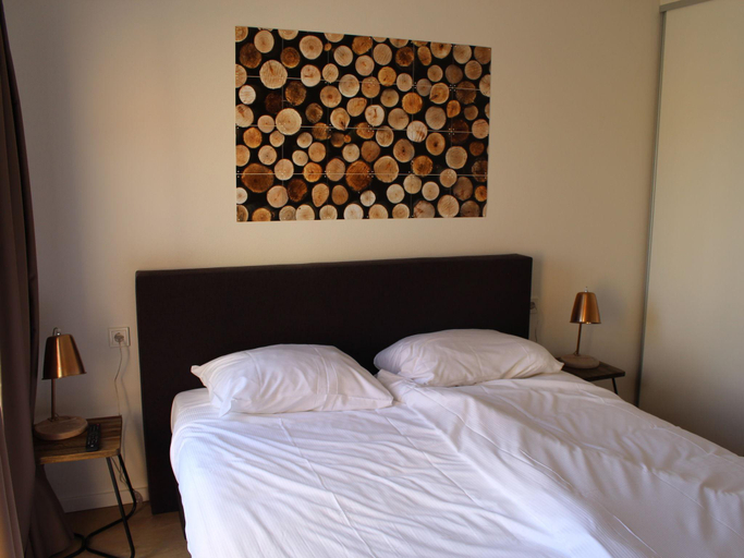 Bedroom 2, Comfy chalet with a dishwasher, on the Bemelerberg, Margraten
