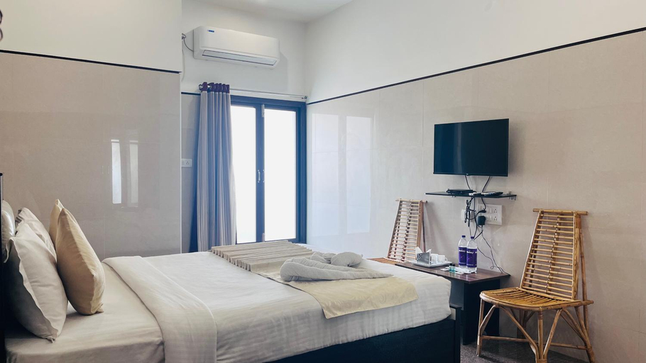 Bedroom 12