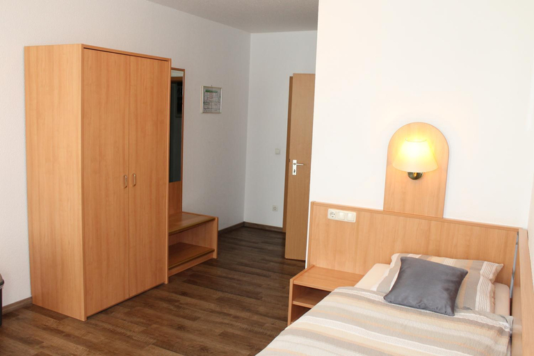 Bedroom 2, TOTO's Gasthaus, Ennepe-Ruhr-Kreis