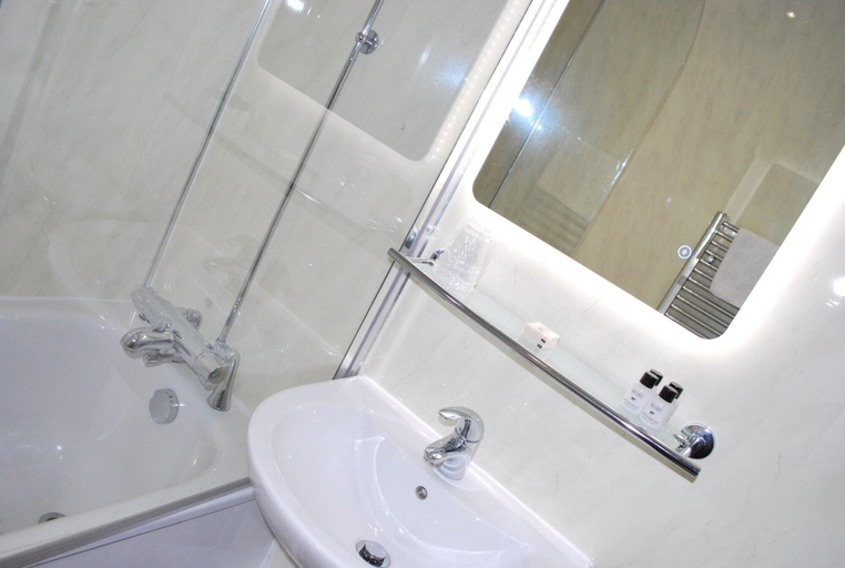 Bathroom 4, The Kell Bank, Cumbria