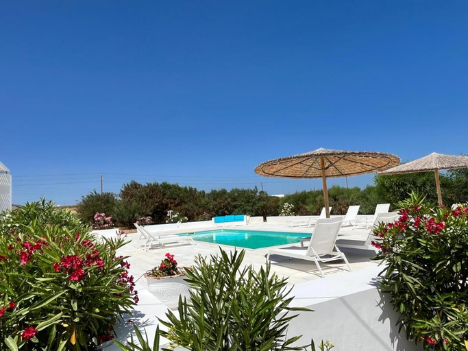 3, Villa Meltemi on the Outskirts of Naousa, Paros, South Aegean