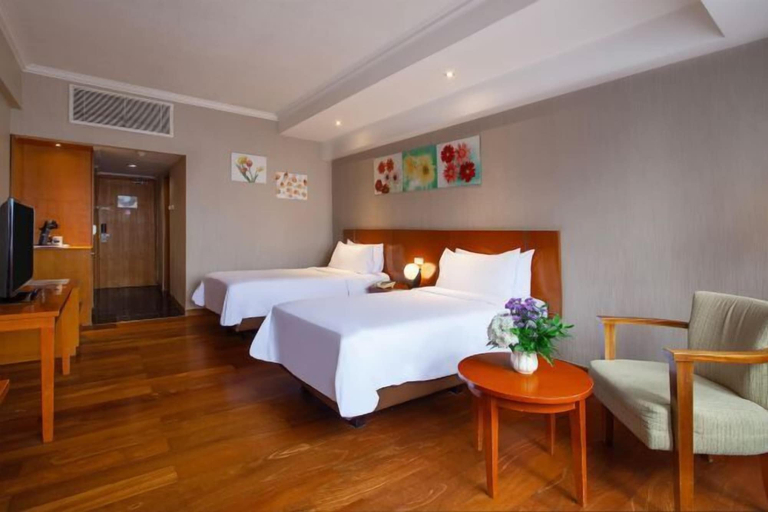Bedroom 16