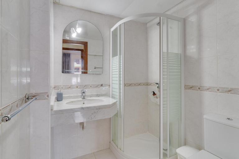 Bathroom 2, Gilda Apartment by Atlantic Holiday, Funchal