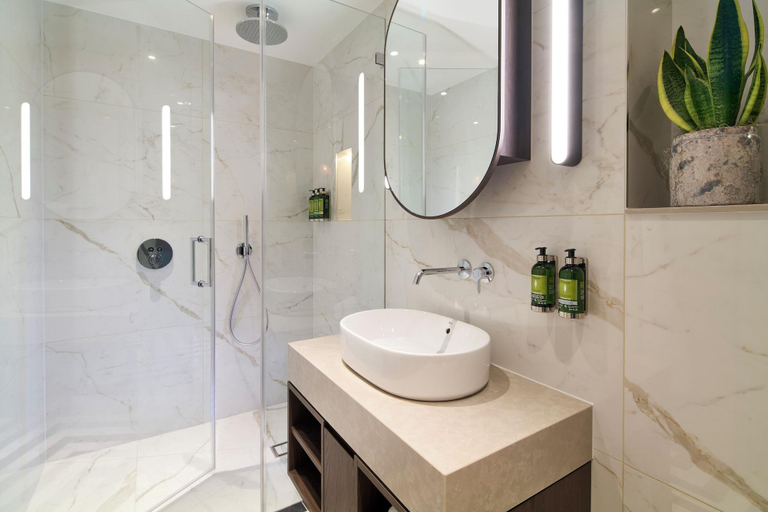 Bathroom 4, Cheval Phoenix House, London