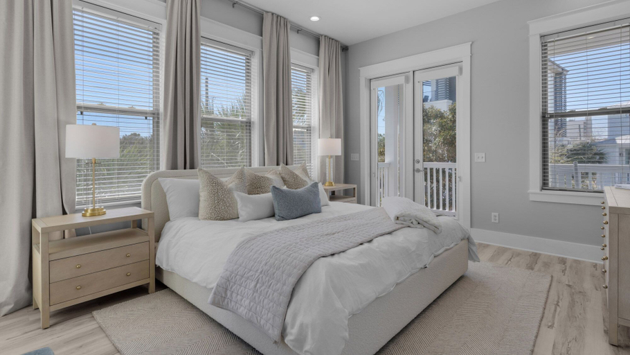 Others 3, Steps From the Seagrove Beach - Gulf Views - Sleeps 10 - Community Pool, Walton