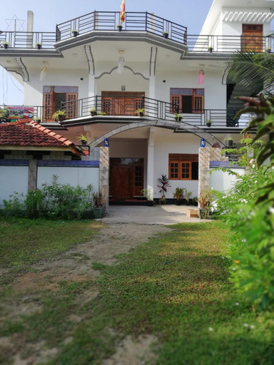 2, Dutch beach rest in, Manmunai North