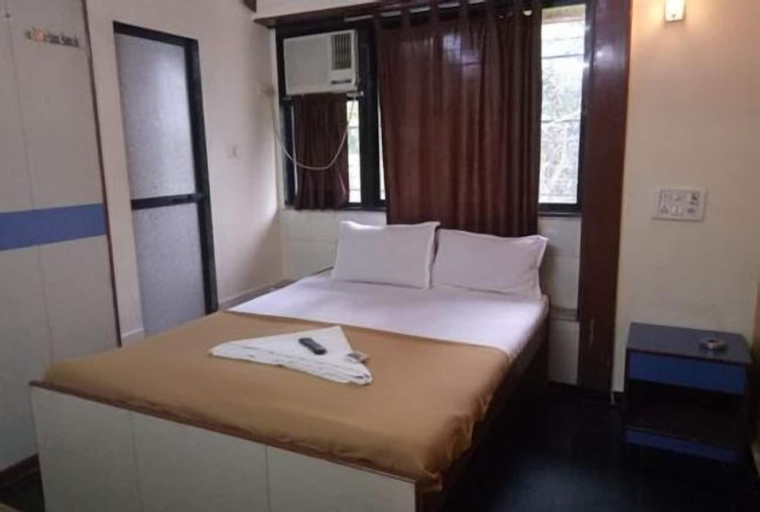 Bedroom 3, Summerland Guest House, Mumbai City