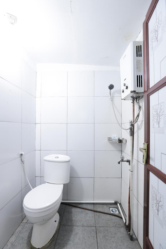 Bathroom 10