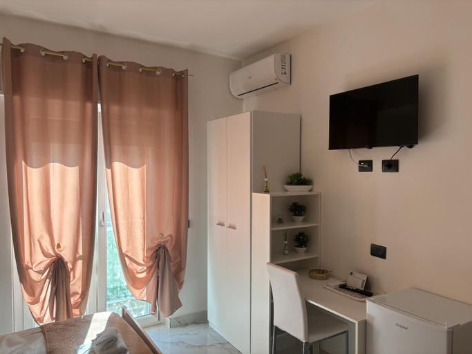 Others 3, B&B A un passo dal mare, Crotone