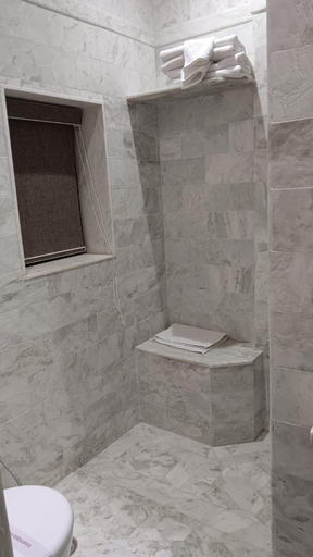 Bathroom 5, Guulab Haveli, Jaisalmer