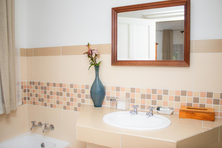 Bathroom 5, Roseland House, eThekwini
