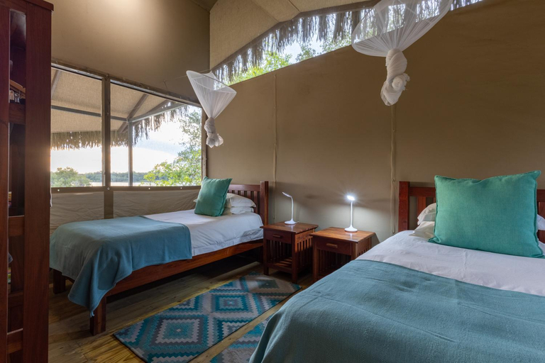 Bedroom 2, Chundu Island, Livingstone