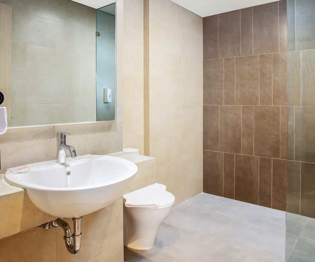 Bathroom 3, Swiss-Belexpress Cilegon, Cilegon