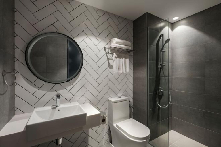 Bathroom 9