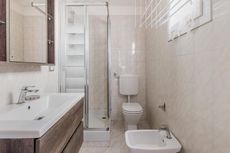 Room 4, Casa sul Canale di Via Piella by Wonderful Italy, Bologna