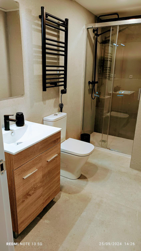 Bathroom 4, APARTAHOTEL MADRID URBAN SUITES - Apartments Boutique Full Equiped, Madrid